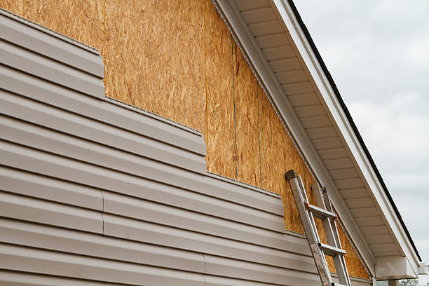 24/7 Emergency Storm Damage Siding Repair experts in Grapeville, PA